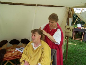 Die Gerhild beim Friseur.